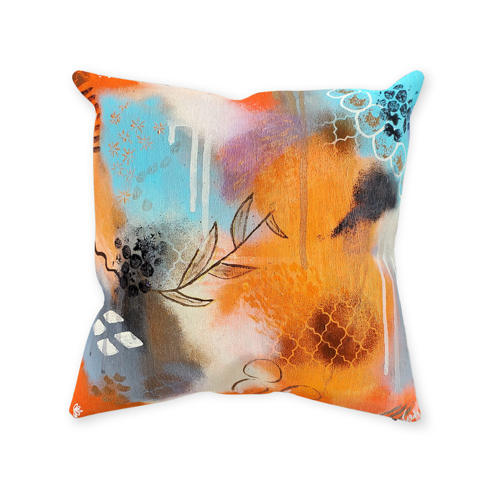 InTu005 Throw Pillows